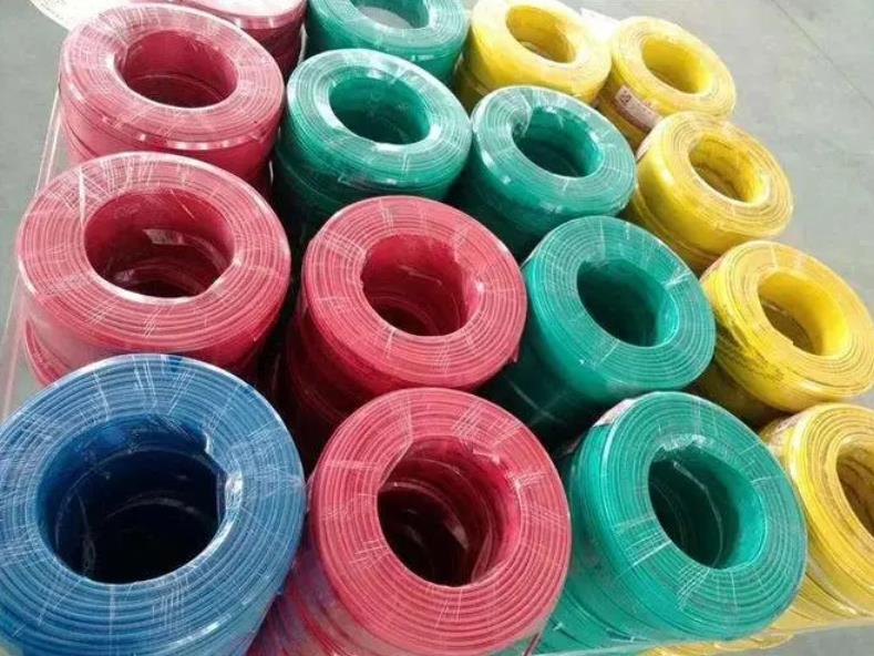 太平洋电缆厂电缆进行绕线转弯的时候不受到伤害.jpg